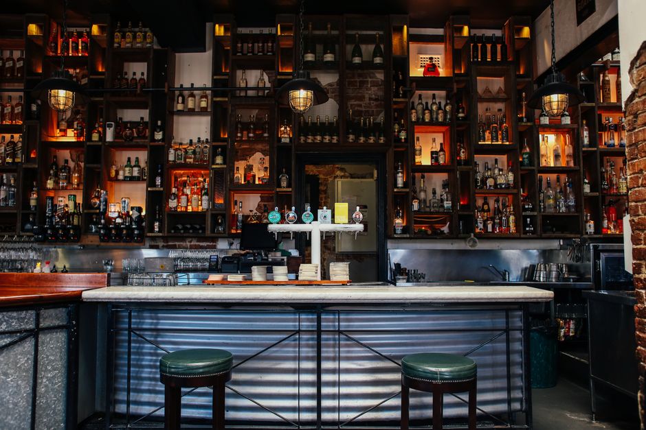 Pub counter